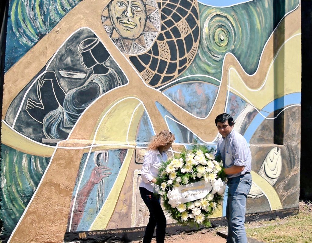 Losada inauguró el mural en homenaje a Teresa Warenycia en el Cementerio La Piedad