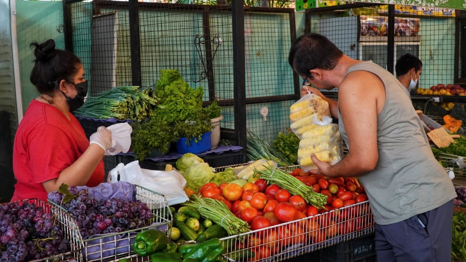 El Mercado Concentrador Zonal de Posadas abrió sus puertas este sábado y continuará abasteciendo de alimentos a la población.