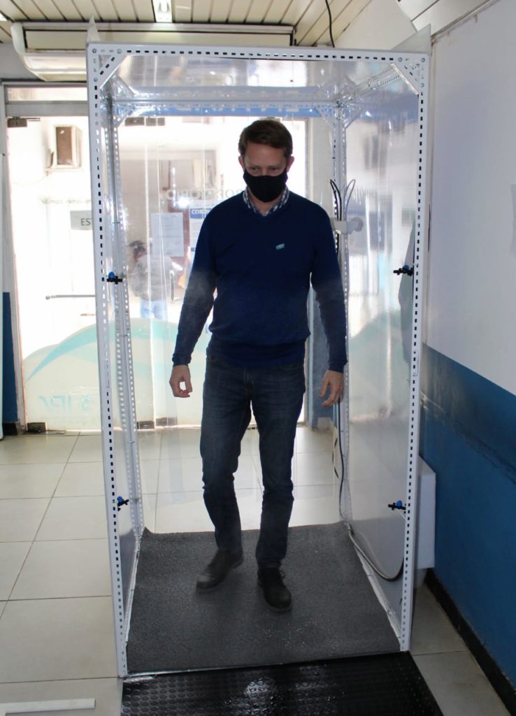 Instalaron cabinas de desinfección en el IPS