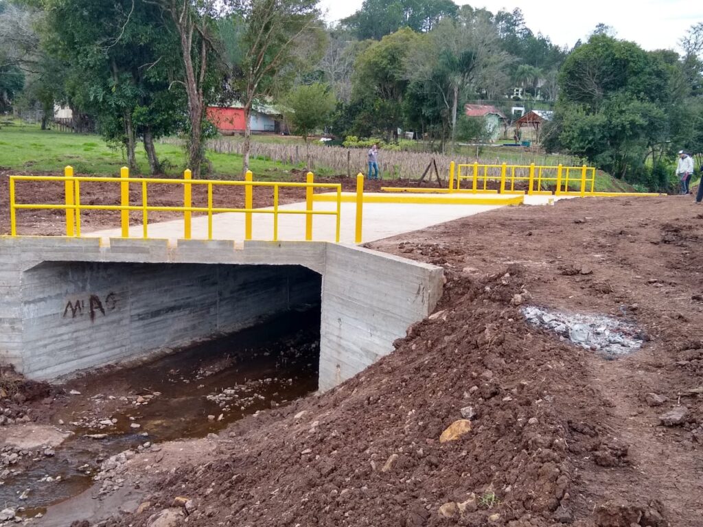 Vialidad concluyó la construcción de un nuevo puente urbano en Andrade