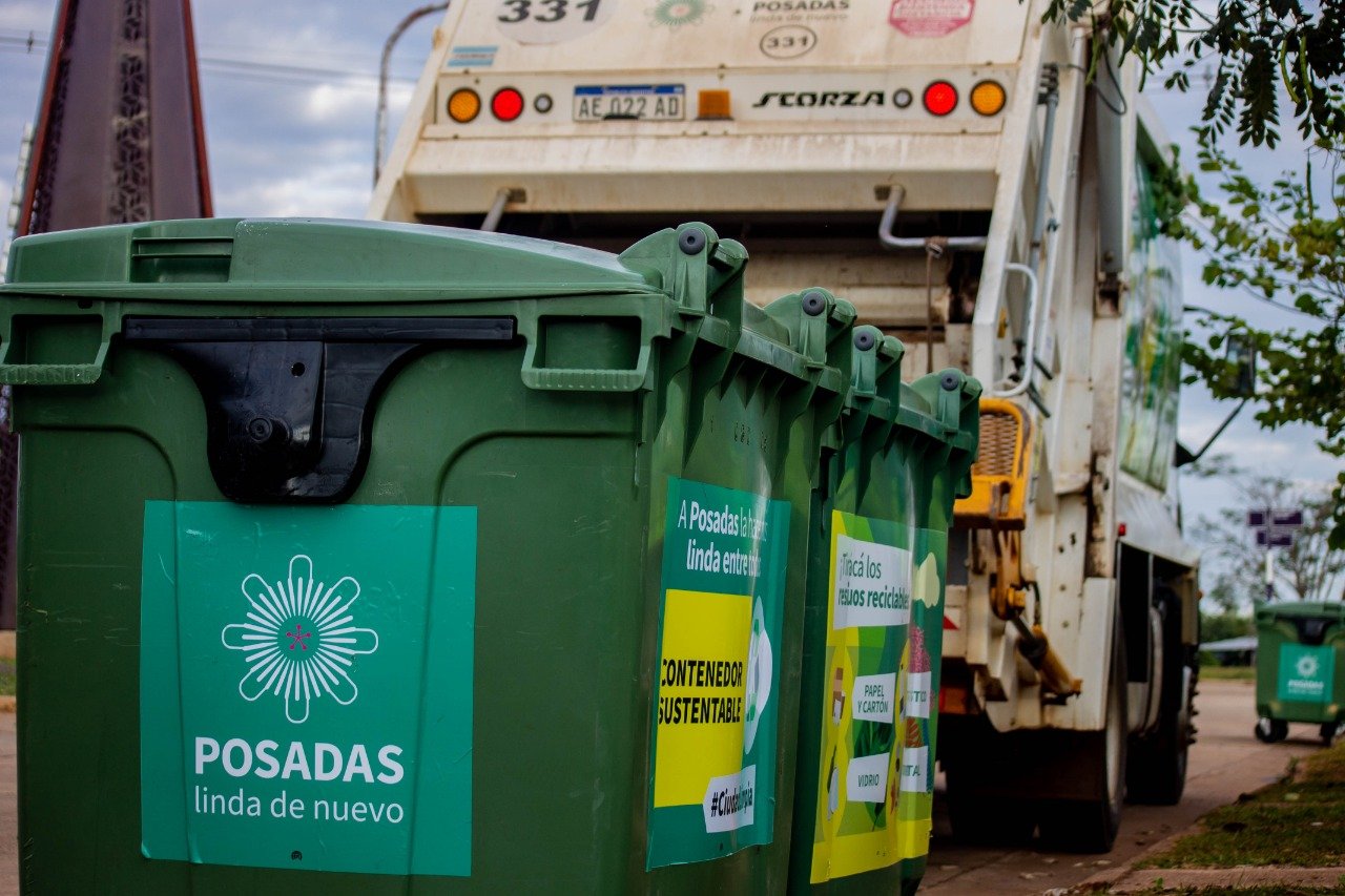 Nuevos contenedores de basura en barrios de Posadas – Innovacion