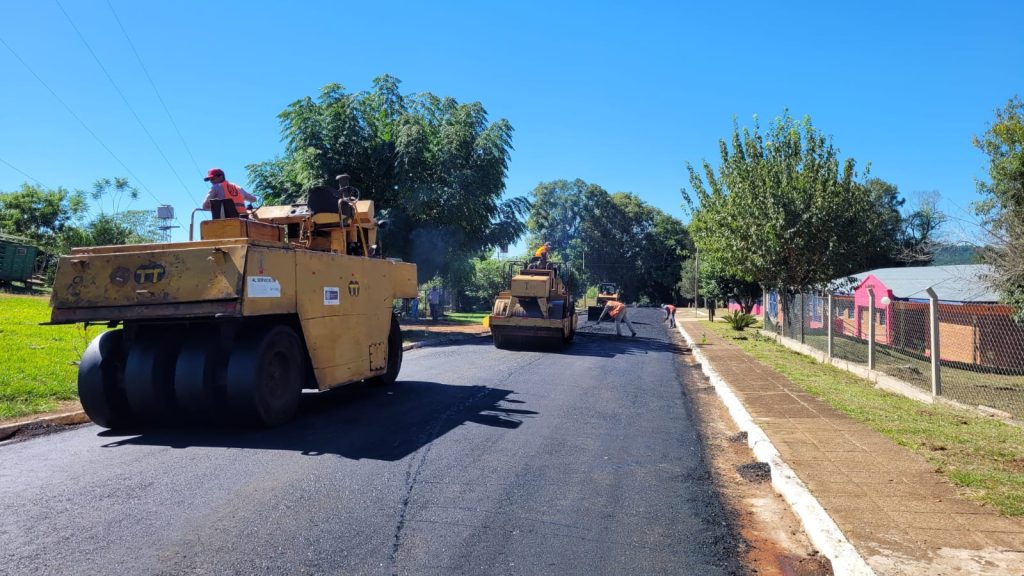 Puerto Libertad y Caá Yarí también reciben obras de Pavimento Urbano